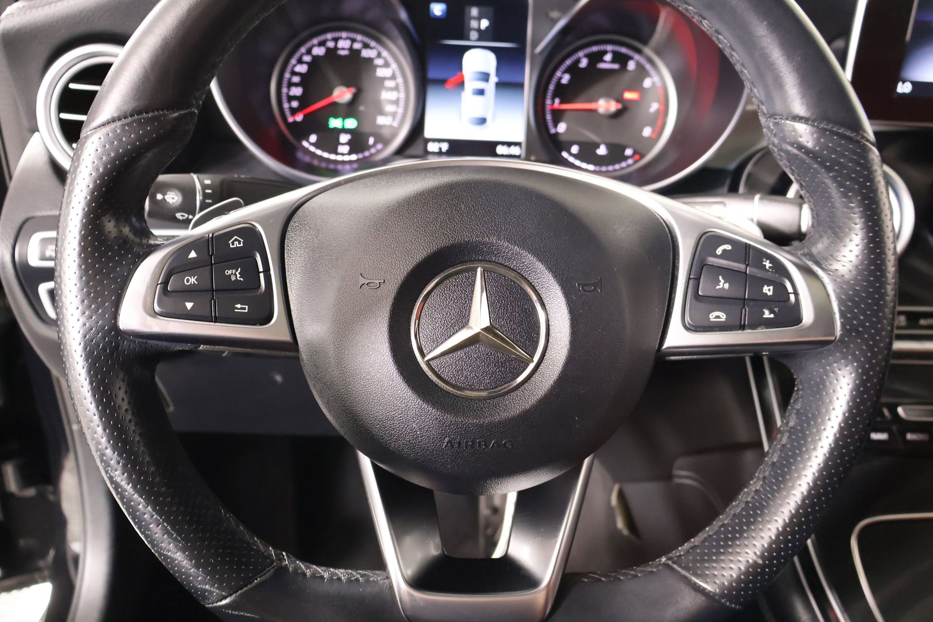 Used 2019 Mercedes-Benz GLC 300 4MATIC Coupe image 3