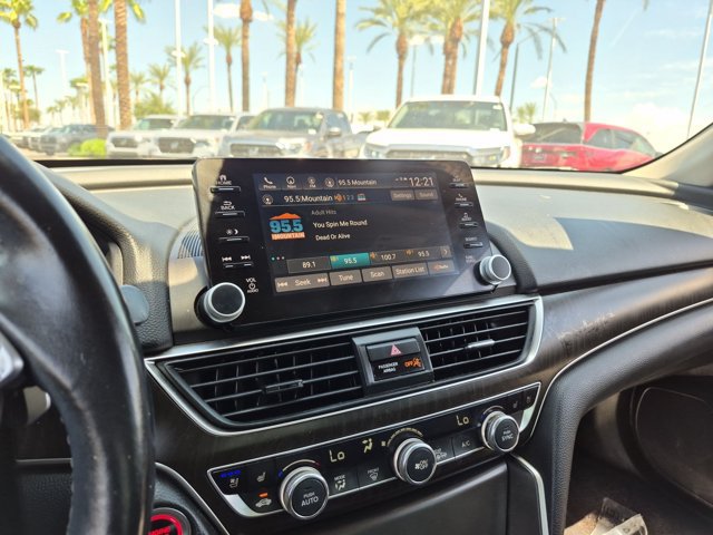 Used 2018 Honda Accord Touring image 19