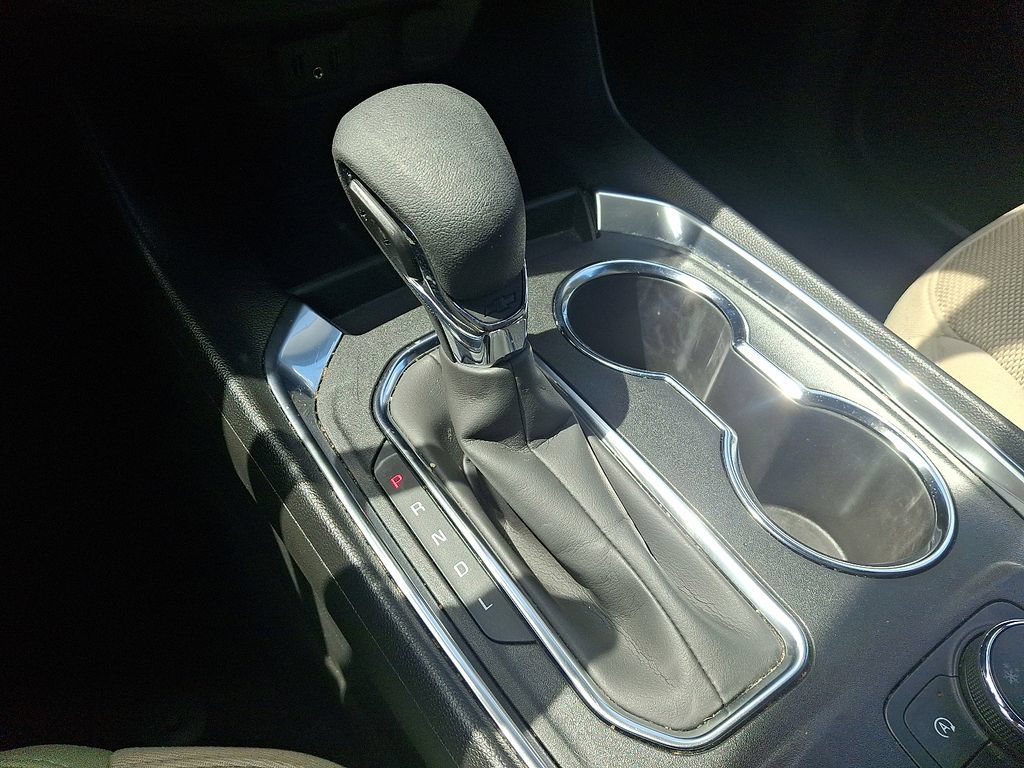 Certified 2023 Chevrolet Traverse LS FWD image 15