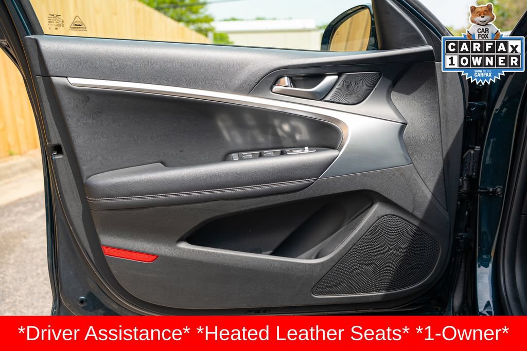 Used 2025 Genesis G70 2.5T AWD/4WD image 13