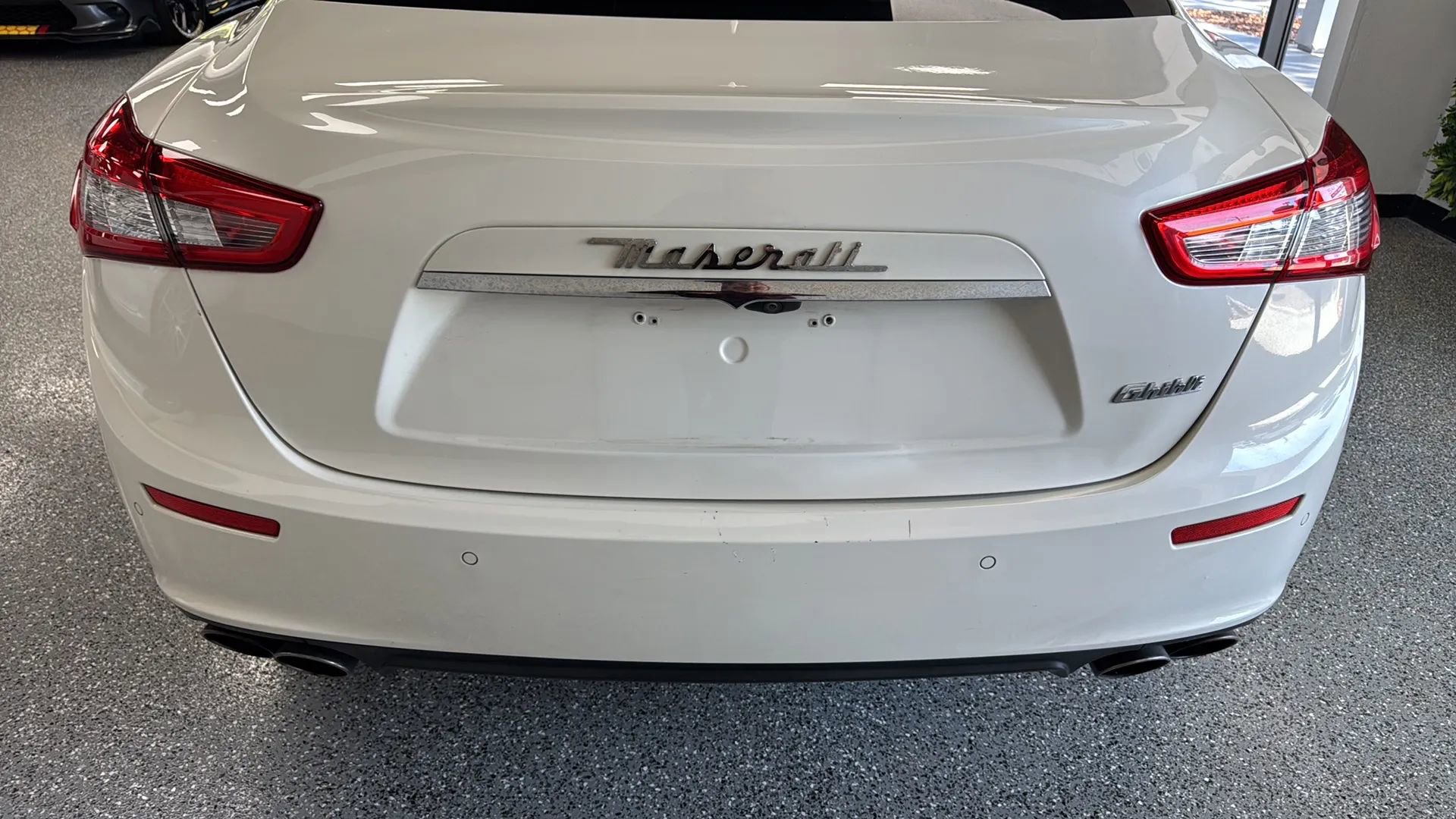 Used 2017 Maserati Ghibli w/ Luxury Package RWD image 44