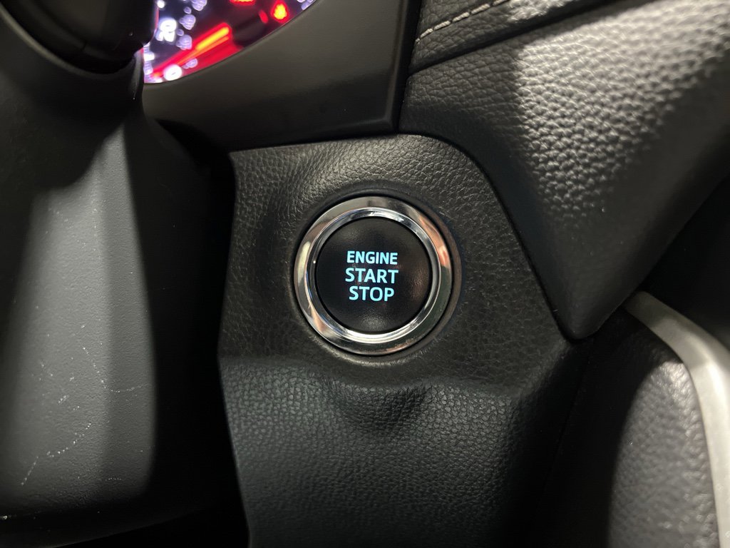 Used 2020 Toyota RAV4 XLE Premium image 14