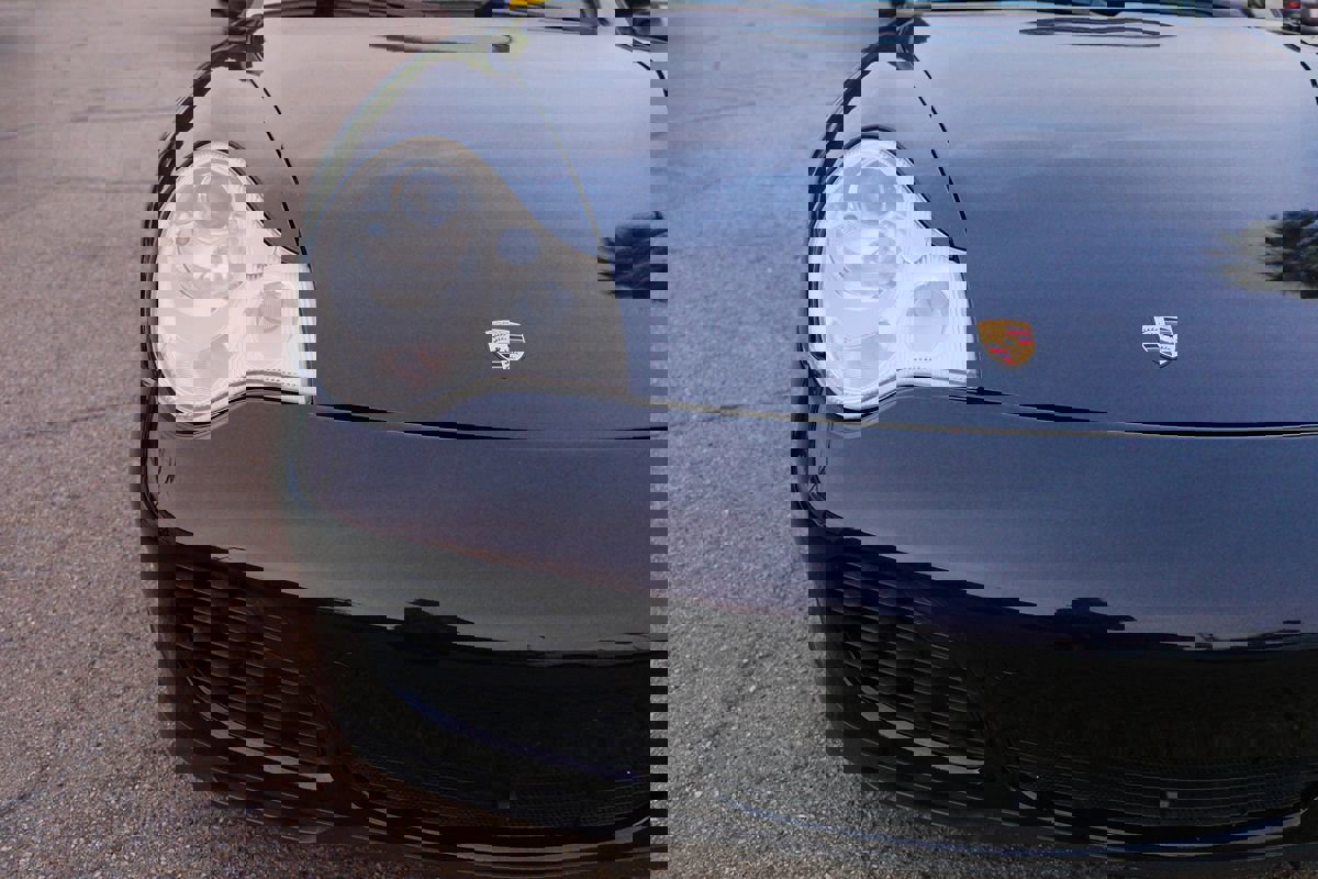 Used 2004 Porsche 911 Carrera 4S image 34