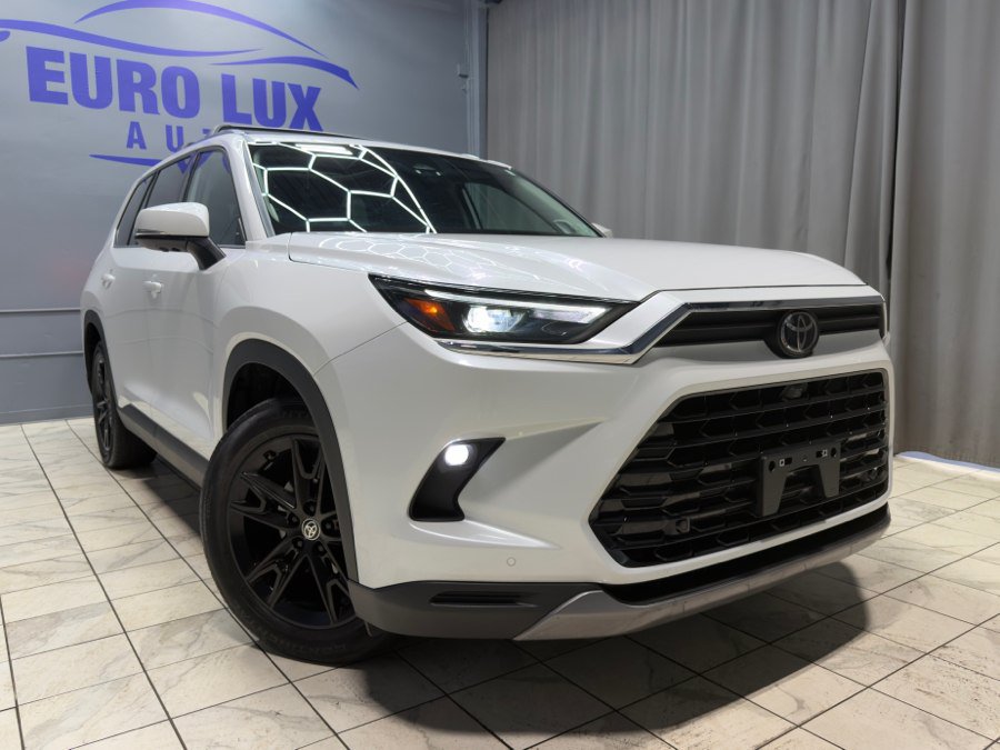 Used 2024 Toyota Grand Highlander AWD image 5
