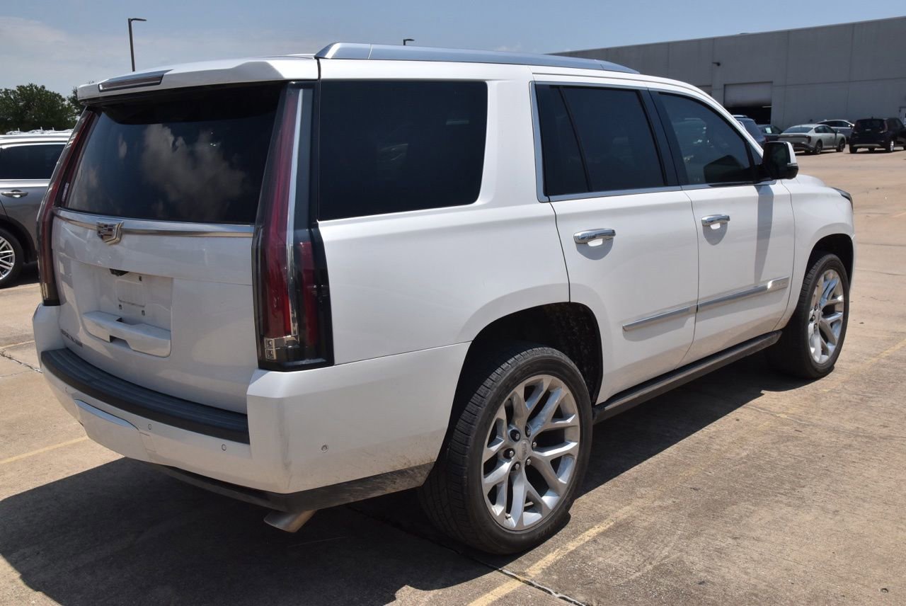 Used 2019 Cadillac Escalade Premium Luxury RWD image 5