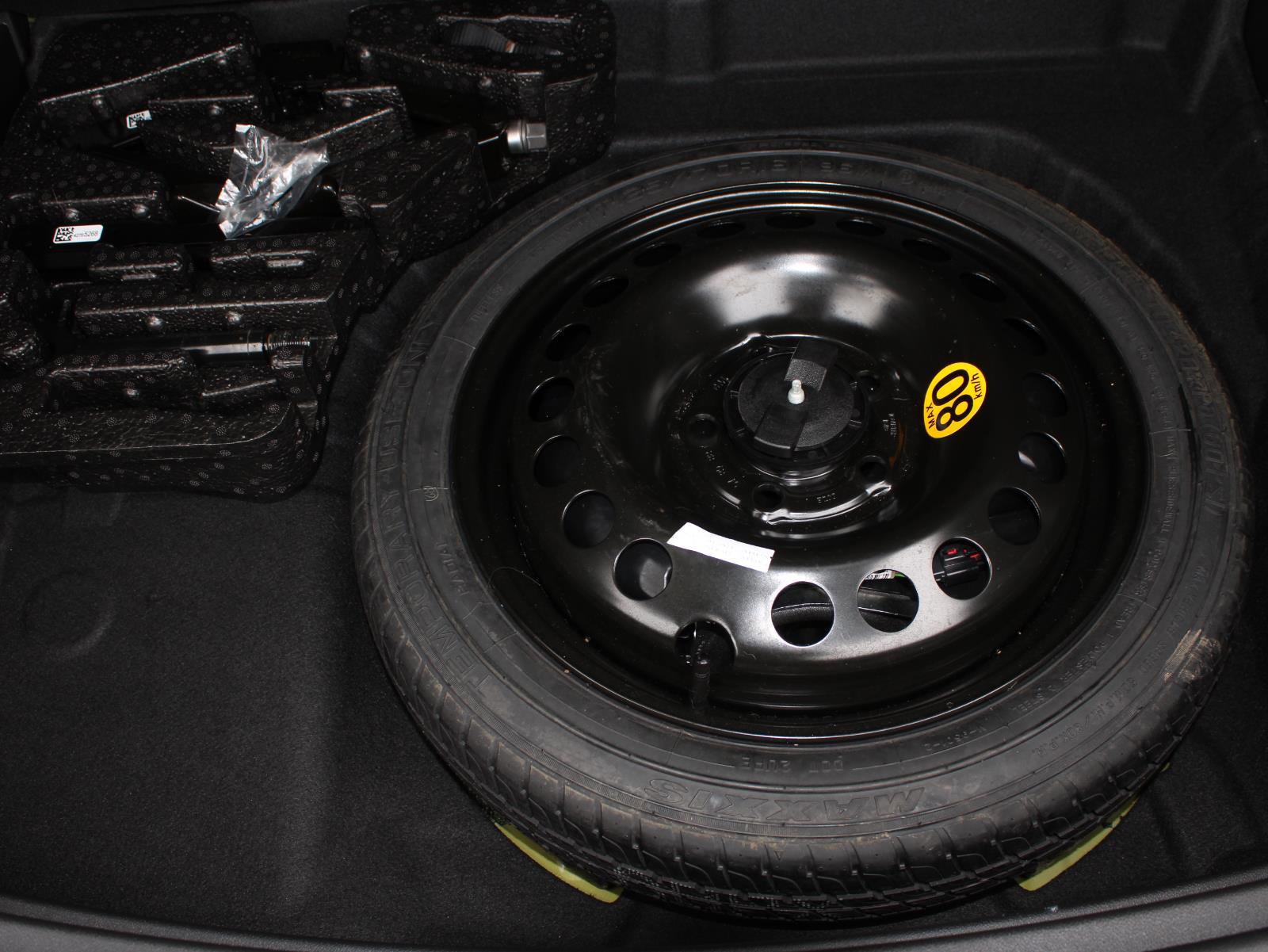 Used 2023 Chevrolet TrailBlazer RS w/ Sun and Liftgate Package image 9