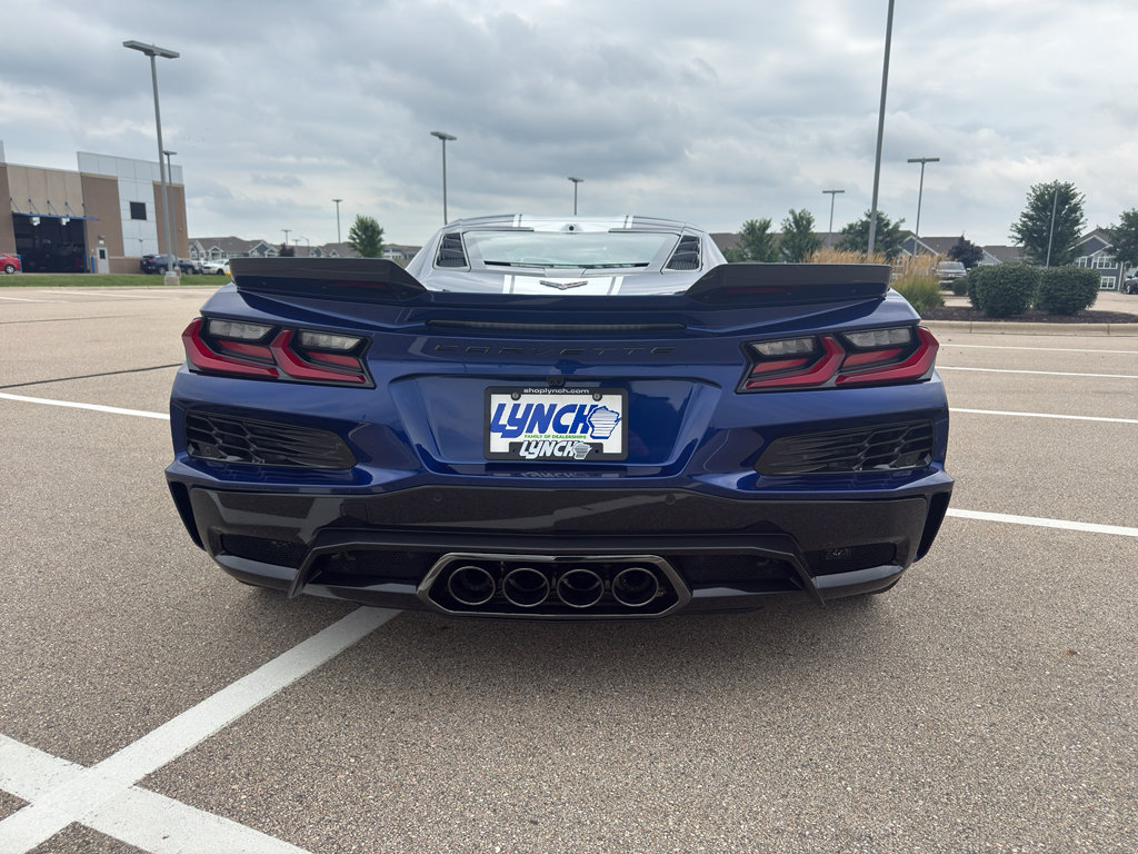 New 2027 Chevrolet Corvette Grand Sport w/ Z52 Sport Performance Package RWD image 6