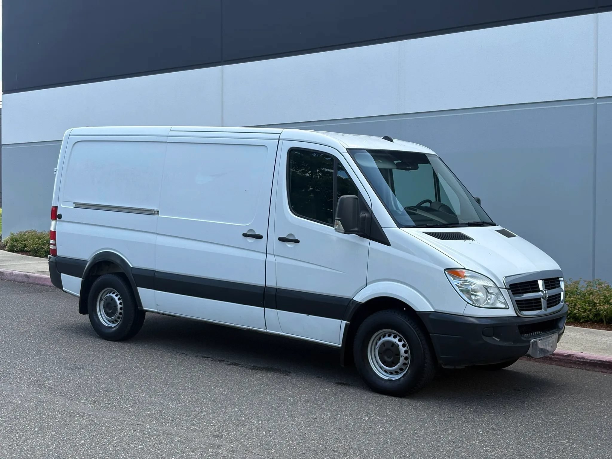 Used 2007 Dodge Sprinter 2500 RWD image 8
