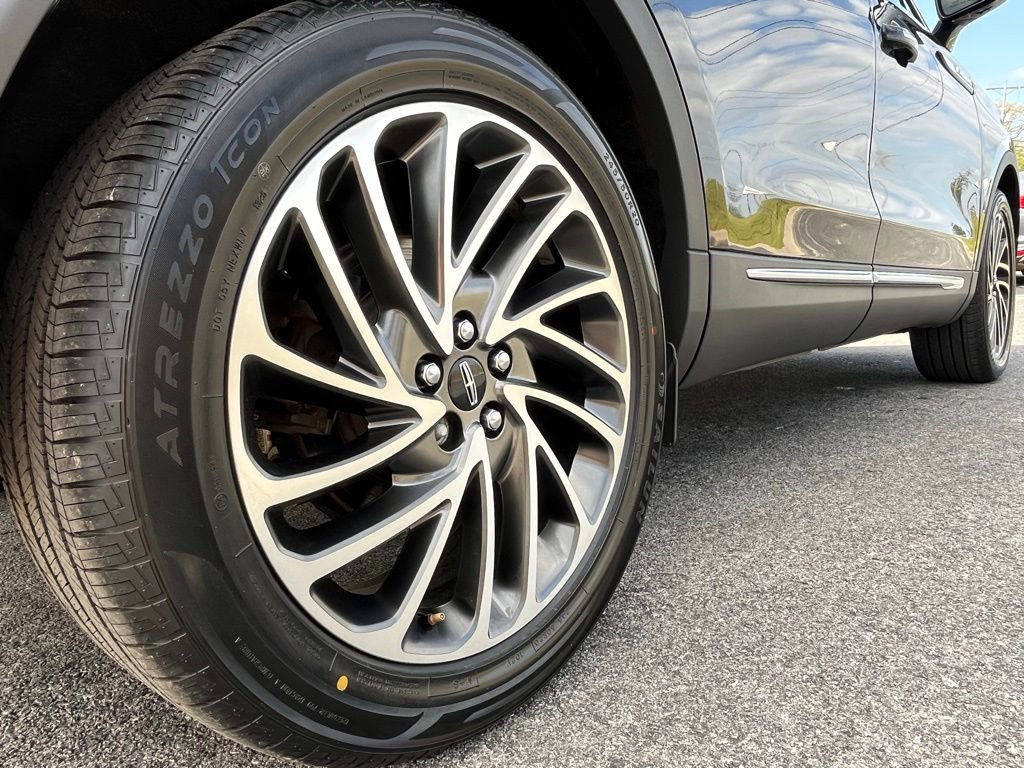 Used 2020 Lincoln Nautilus Reserve FWD image 10