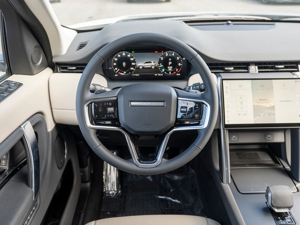 New 2025 Land Rover Discovery Sport S image 12