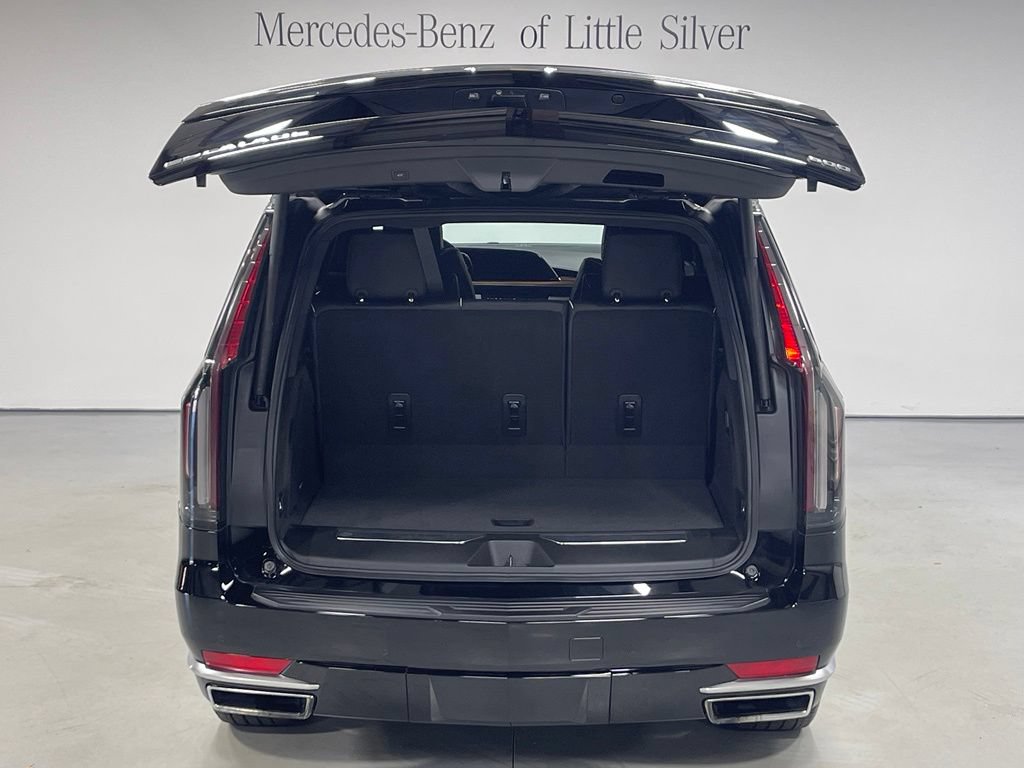 Used 2024 Cadillac Escalade Premium Luxury AWD/4WD image 5