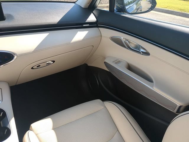 Used 2022 Genesis GV70 2.5T w/ Advanced Package AWD/4WD image 15