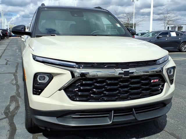 Used 2026 Chevrolet TrailBlazer RS w/ Convenience Package AWD/4WD image 2