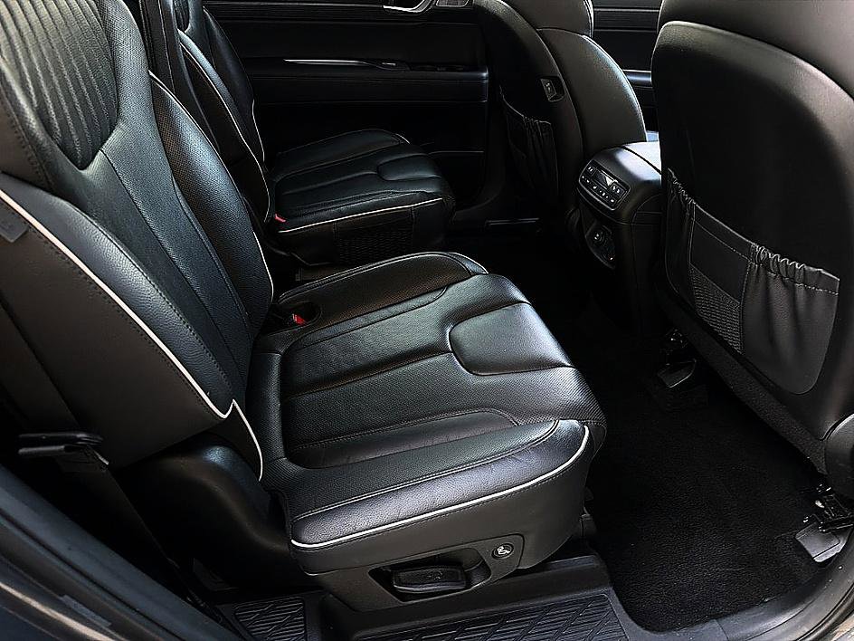 Used 2024 Hyundai Palisade Limited image 25