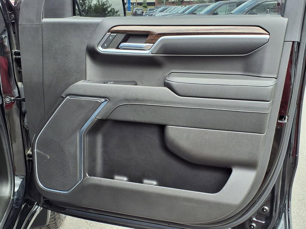 Used 2024 GMC Sierra 1500 Elevation image 12