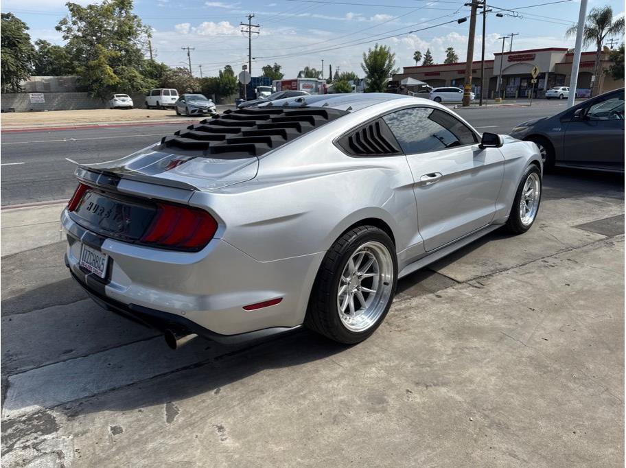Used 2018 Ford Mustang Premium RWD image 6