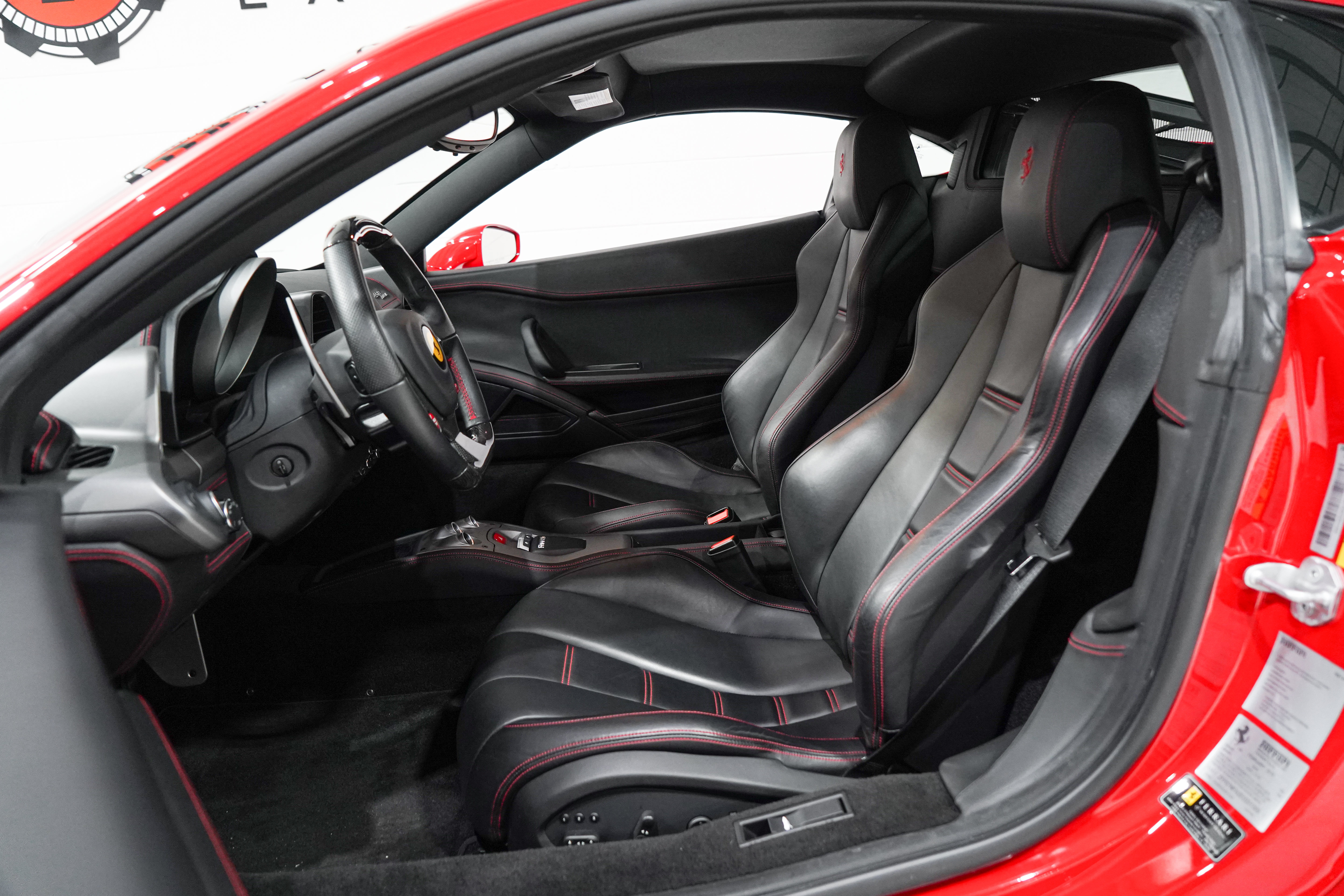 Used 2014 Ferrari 458 Italia Coupe RWD image 8