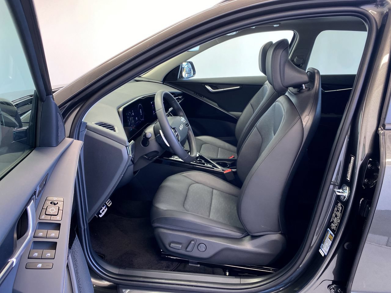 New 2026 Kia Niro Wave FWD image 16