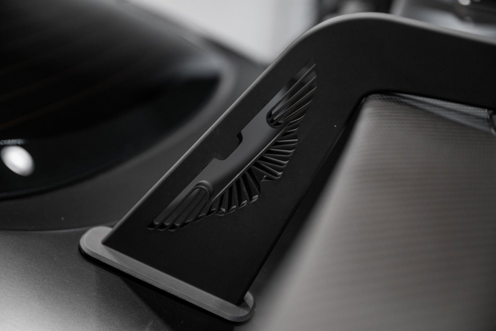 Used 2019 Aston Martin V8 Vantage image 46