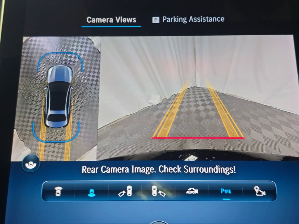 Used 2022 Mercedes-Benz C 300 4MATIC Sedan w/ Pinnacle Trim Package image 44