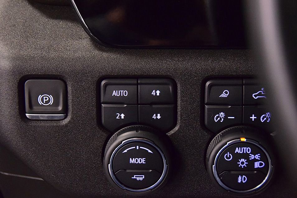 Used 2024 Chevrolet Silverado 2500 High Country w/ Z71 Off-Road Package AWD/4WD image 24