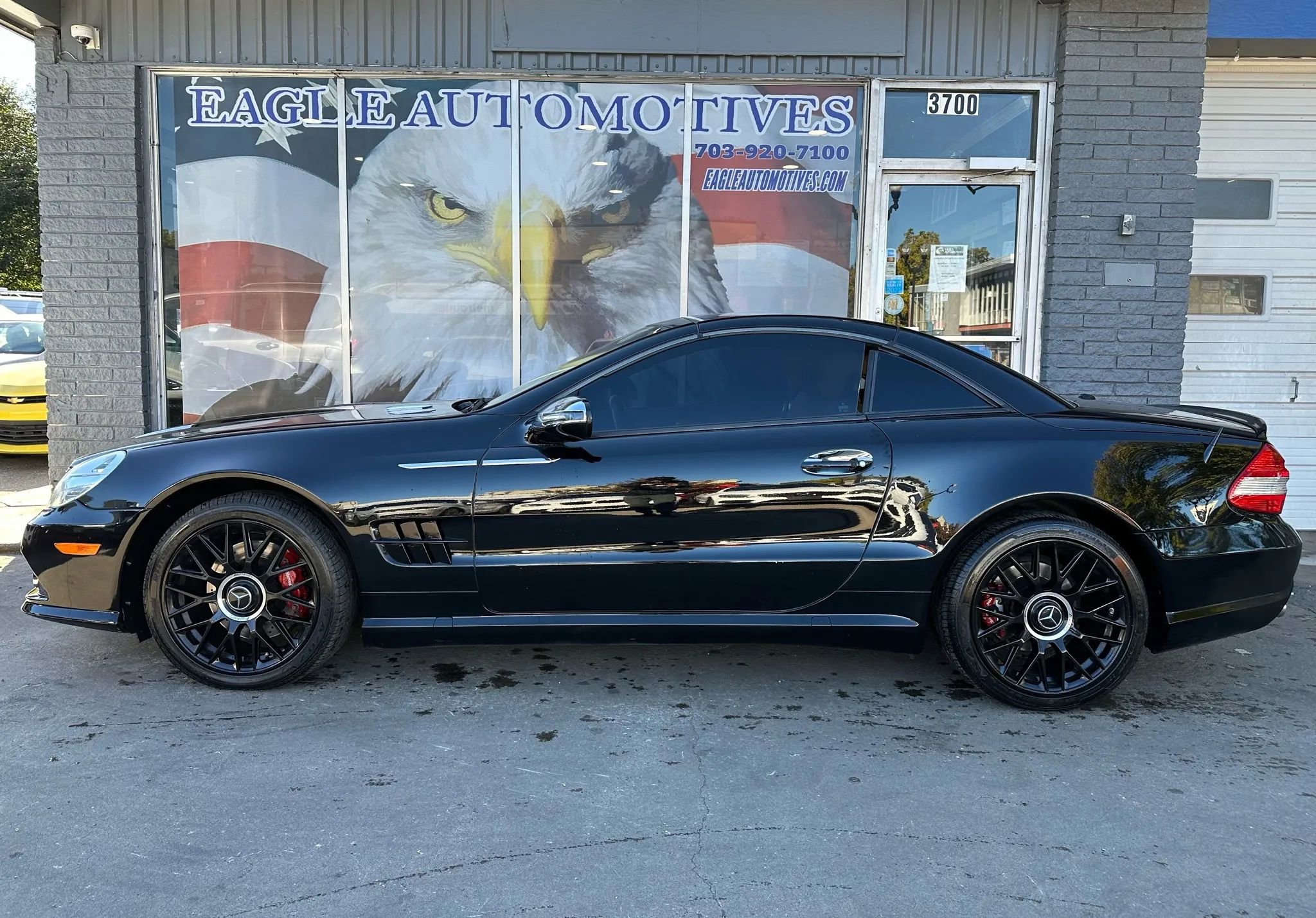 Used 2011 Mercedes-Benz SL 550 image 6