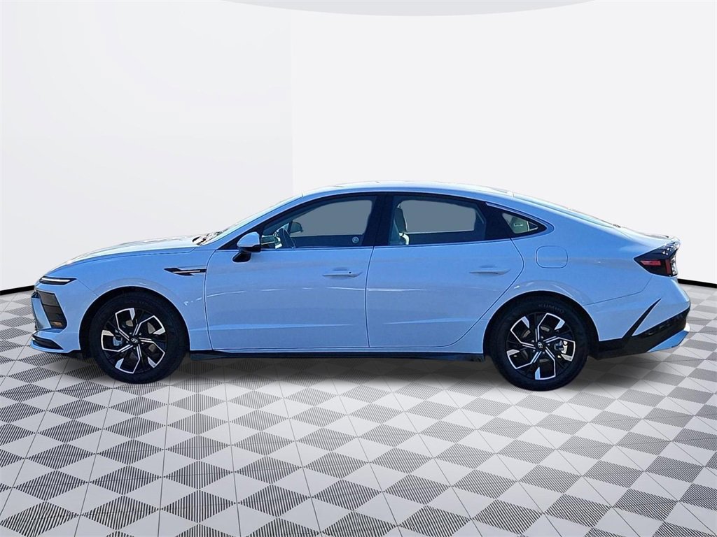Used 2025 Hyundai Sonata SEL image 3