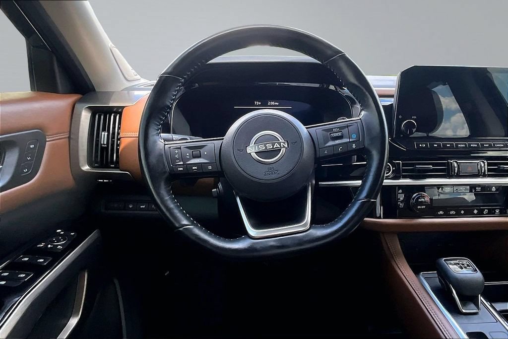 Used 2023 Nissan Pathfinder Platinum AWD/4WD image 5