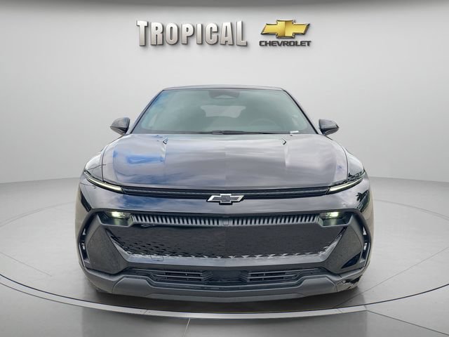 New 2026 Chevrolet Equinox EV LT w/ LPO, Blackout Package FWD image 8