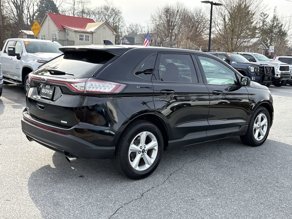 Used 2018 Ford Edge SE image 10