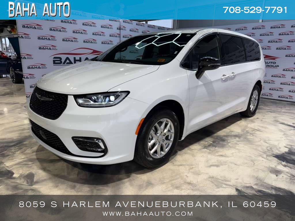 Used 2025 Chrysler Pacifica Select image 53