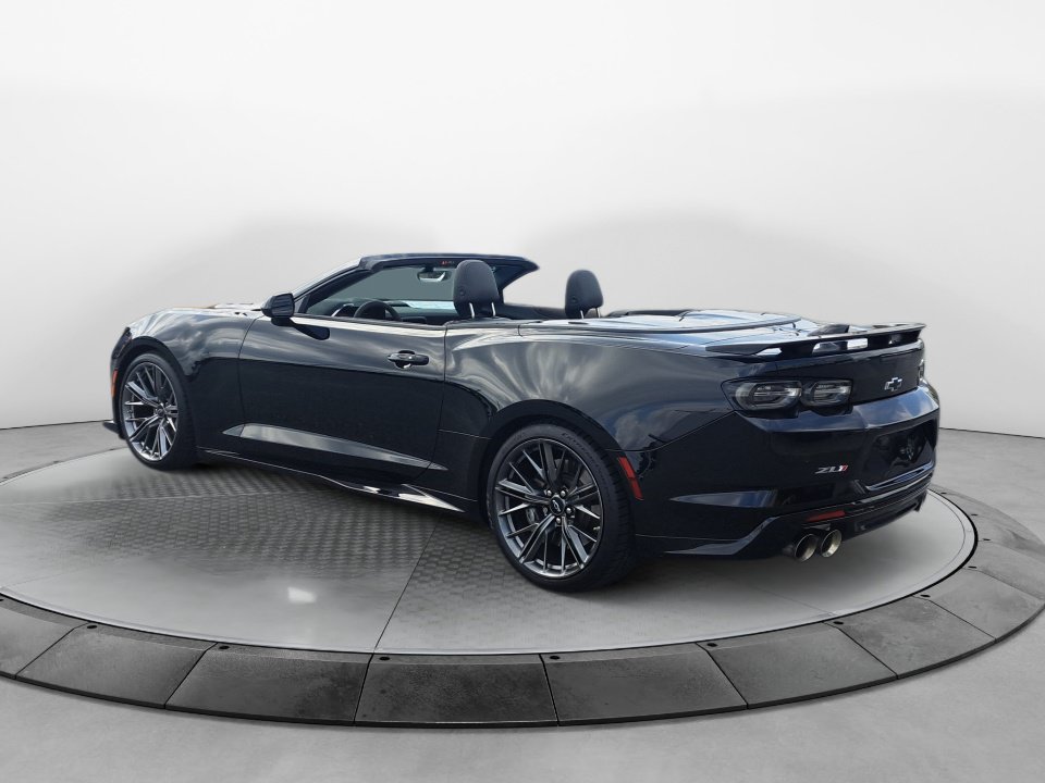 Used 2023 Chevrolet Camaro ZL1 RWD image 5