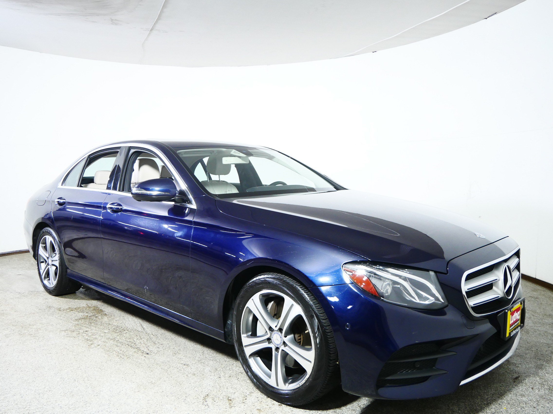 Used 2017 Mercedes-Benz E 300 4MATIC image 1