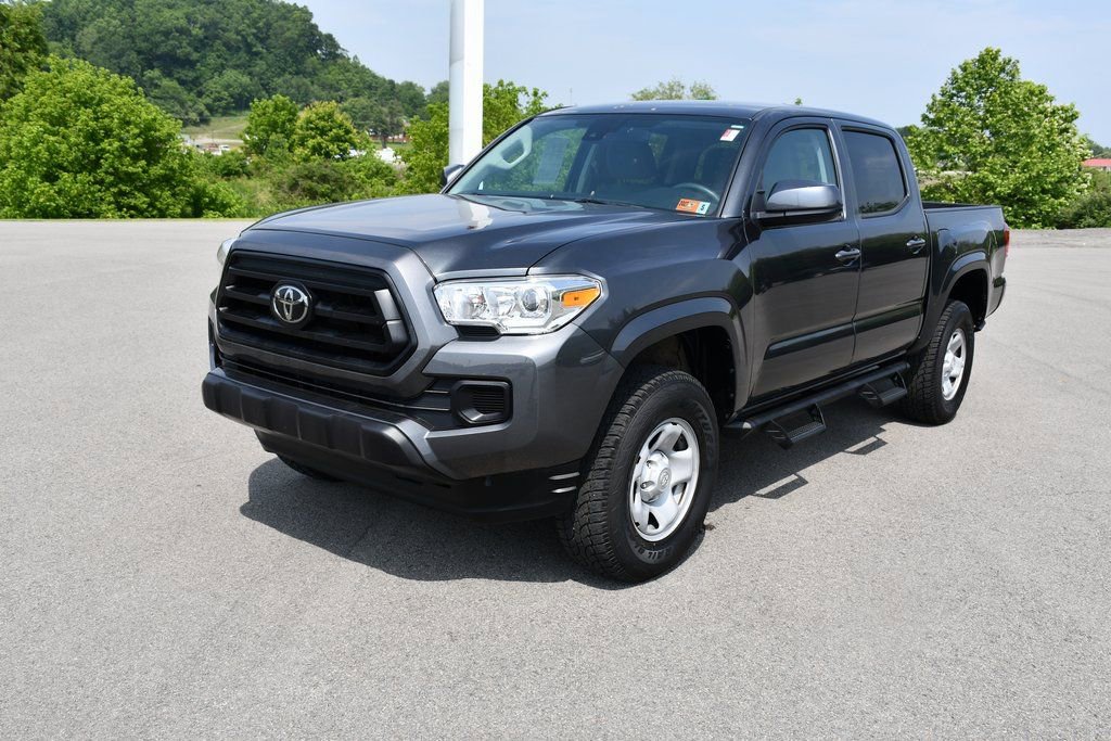 Used 2022 Toyota Tacoma SR image 3