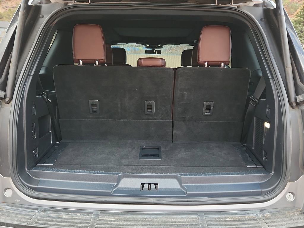 Used 2022 Ford Expedition Limited image 13