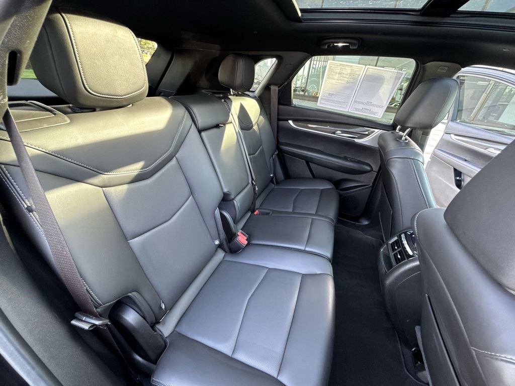 Certified 2023 Cadillac XT5 Sportv w/ Technology Package image 28