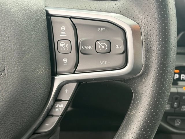 New 2026 RAM 1500 Express AWD/4WD image 17