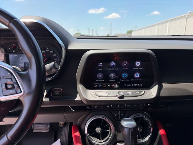Used 2020 Chevrolet Camaro LT w/ Technology Package RWD image 20