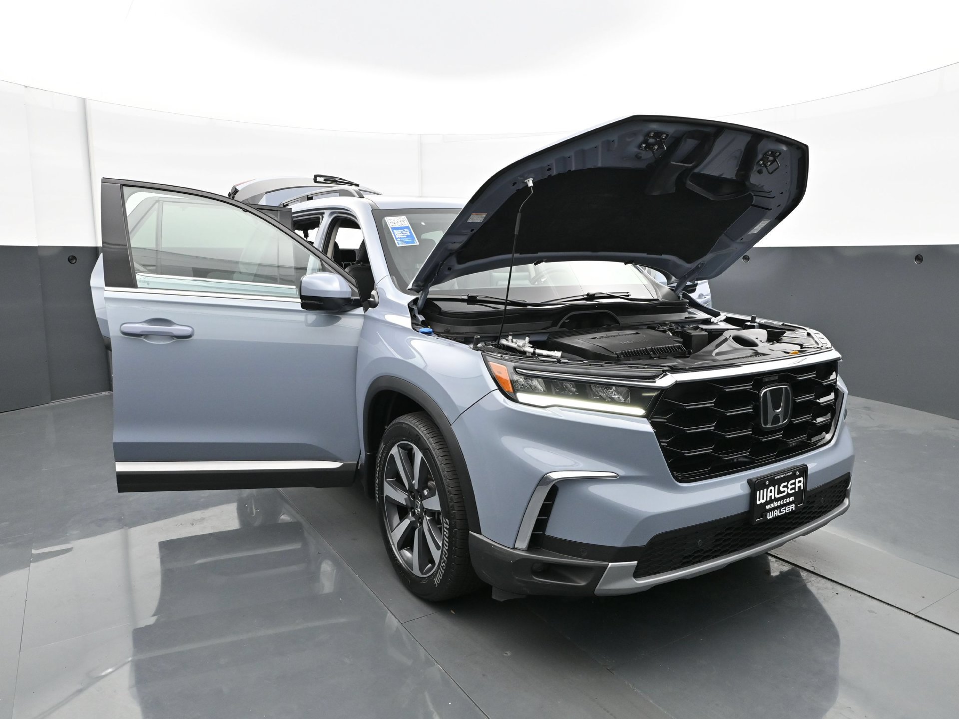 Used 2024 Honda Pilot Touring image 45