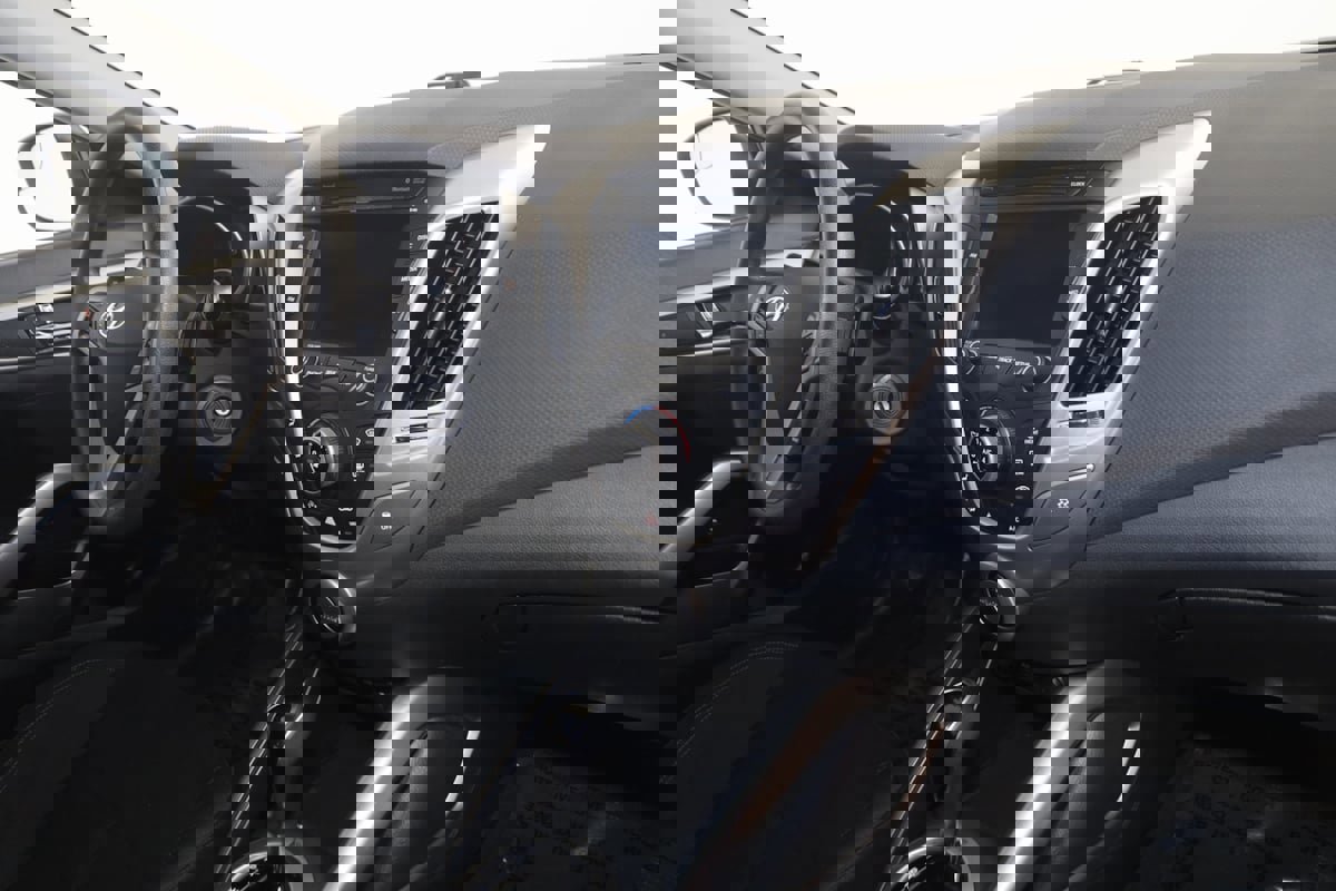 Used 2016 Hyundai Veloster w/ Option Group 02 image 33