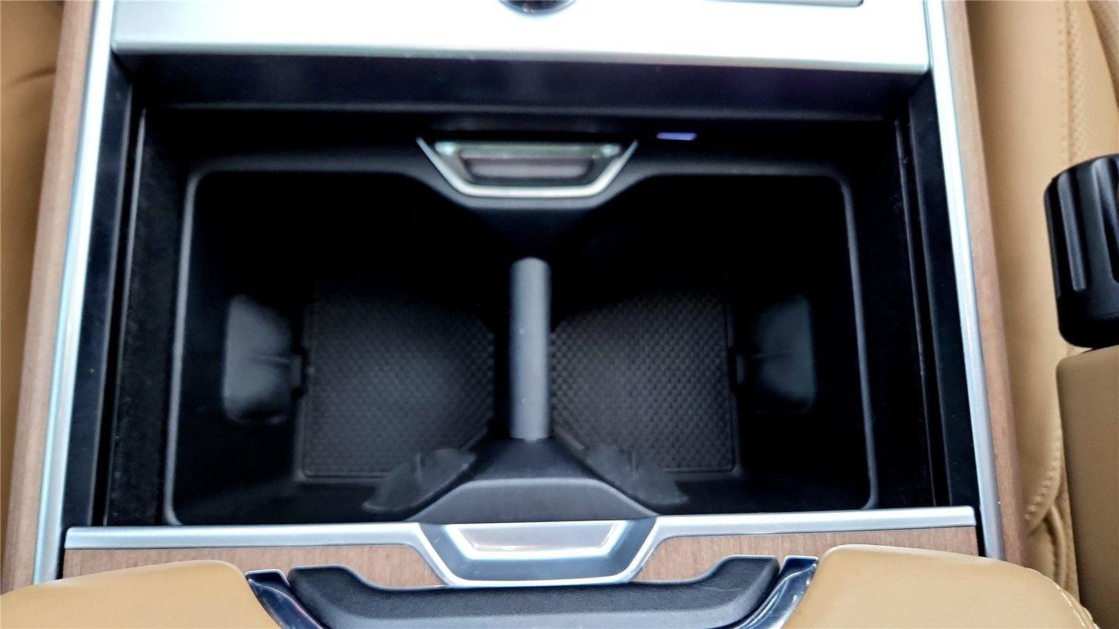 Used 2023 Land Rover Range Rover SE image 33