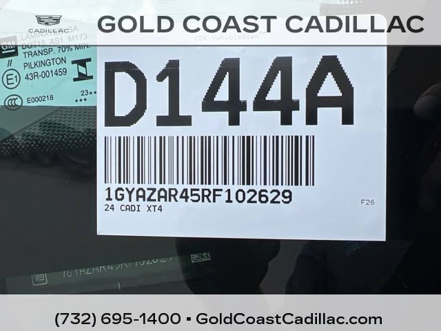 Used 2024 Cadillac XT4 Luxury w/ Cold Weather Package FWD image 28