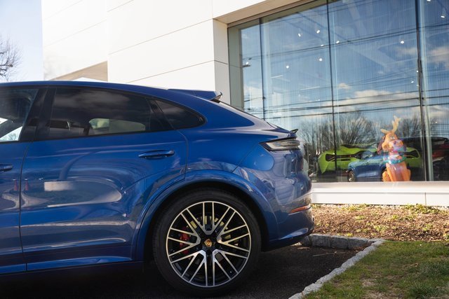 Used 2025 Porsche Cayenne GTS image 6