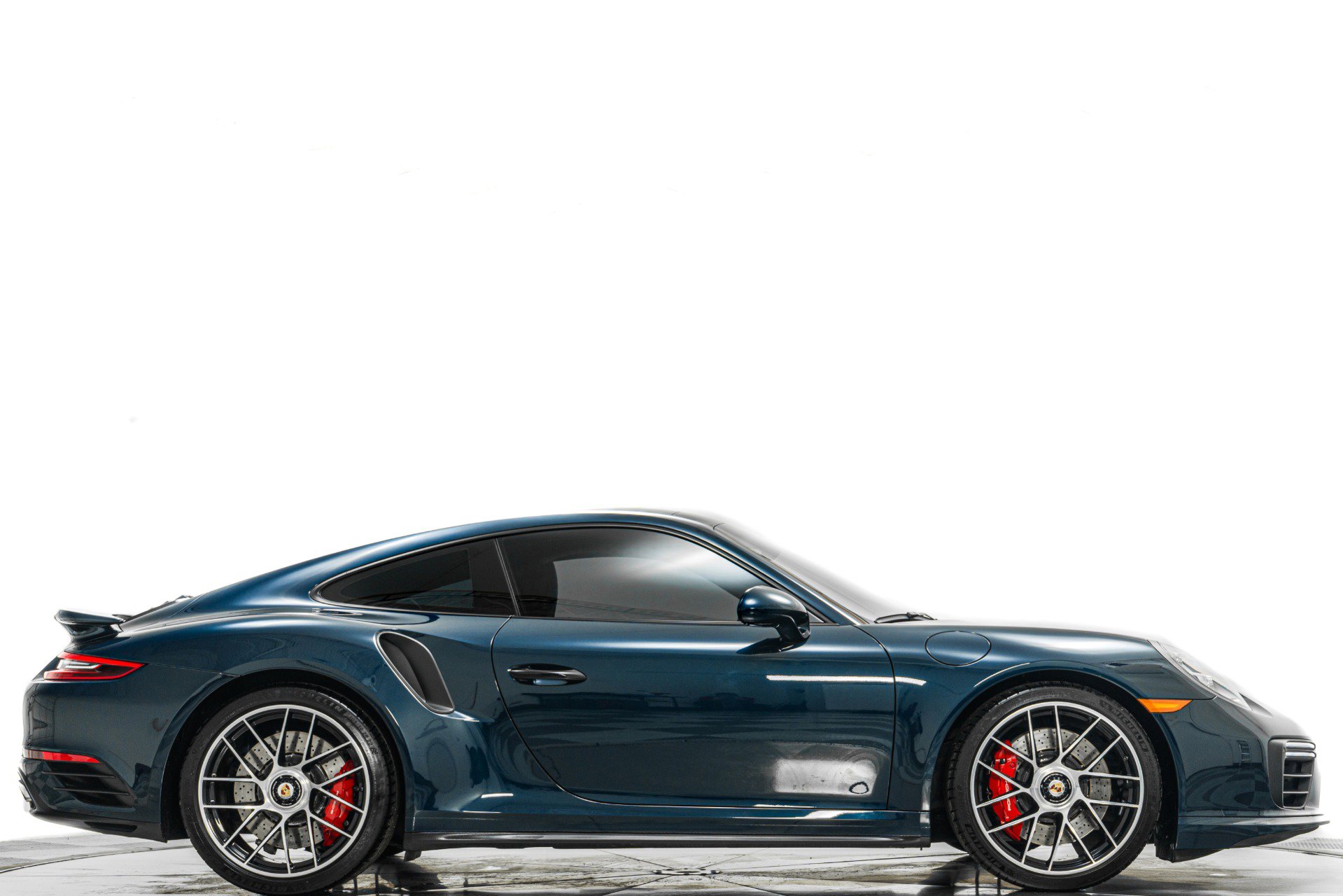 Used 2019 Porsche 911 Turbo w/ Light Design Package image 2