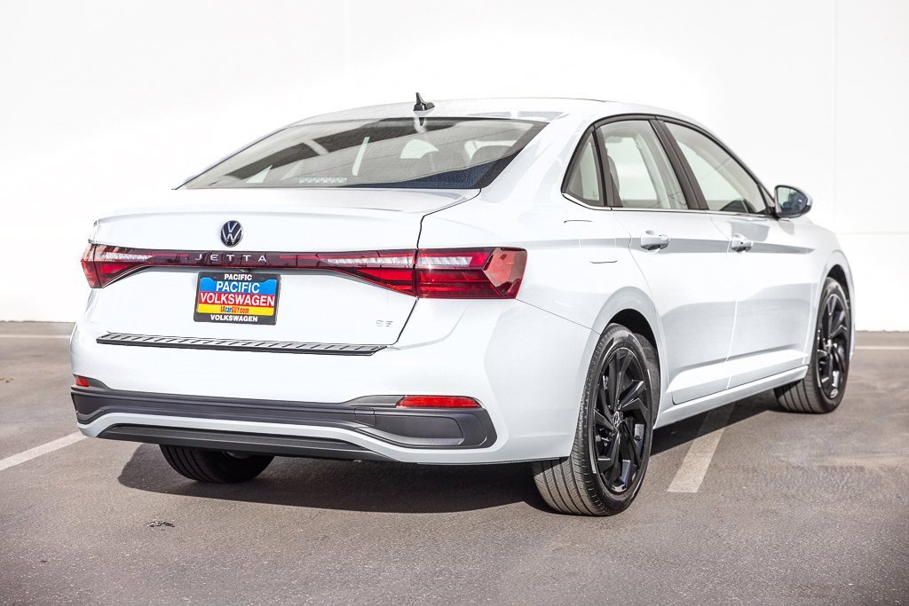 New 2026 Volkswagen Jetta SE image 3