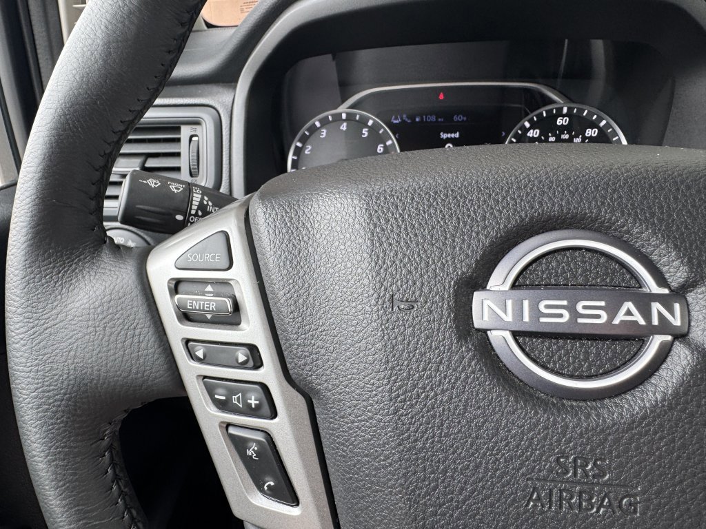 Used 2024 Nissan Titan SV w/ SV Convenience Package image 31