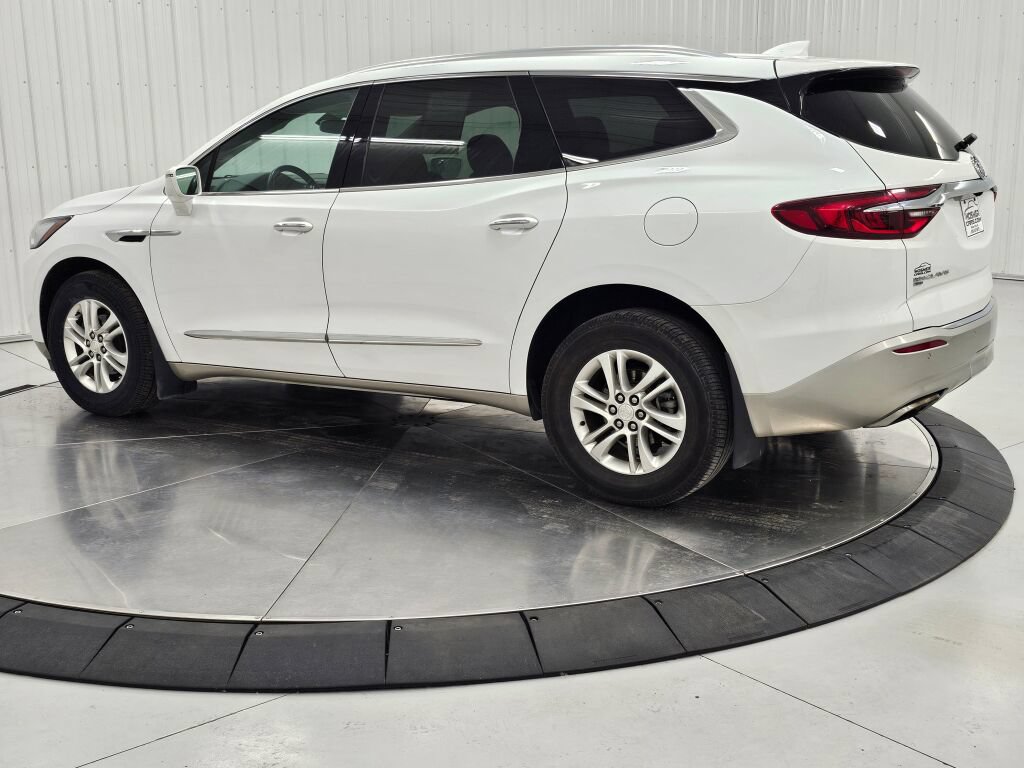 Used 2020 Buick Enclave Essence w/ Sound and Sites Package AWD/4WD image 3