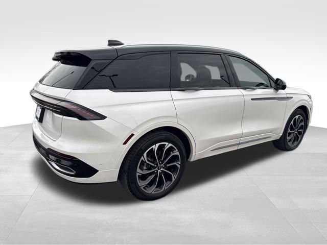 Certified 2024 Lincoln Nautilus Reserve w/ Equipment Group 202A image 8