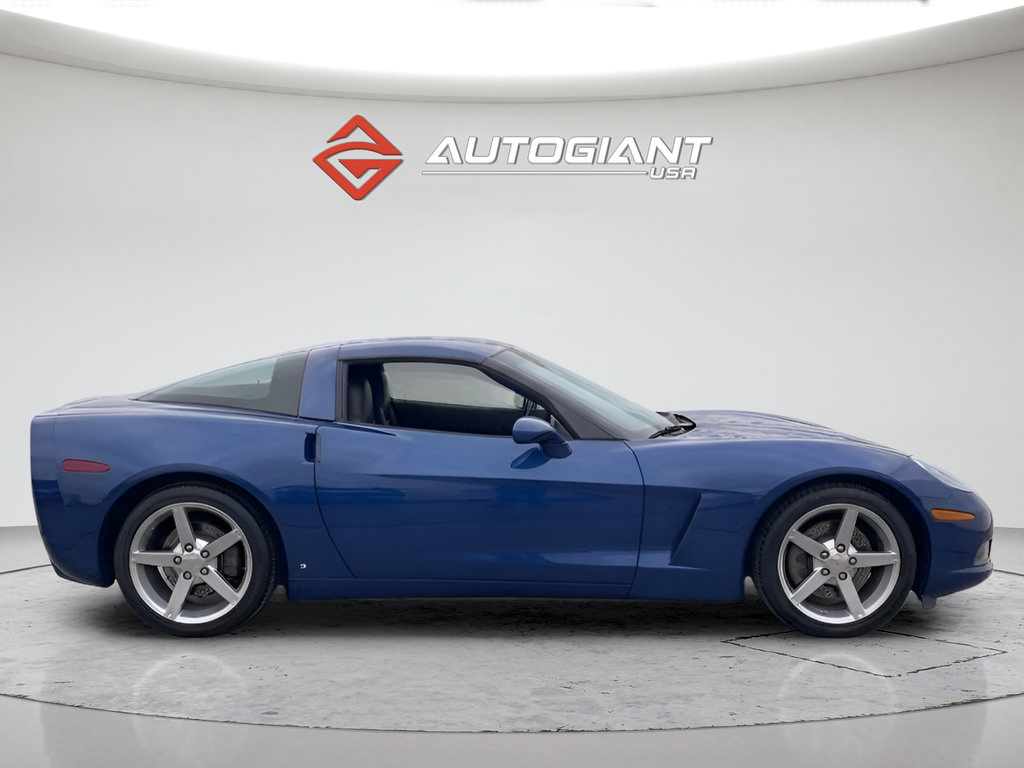 Used 2005 Chevrolet Corvette Coupe w/ Preferred Equipment Group RWD image 8