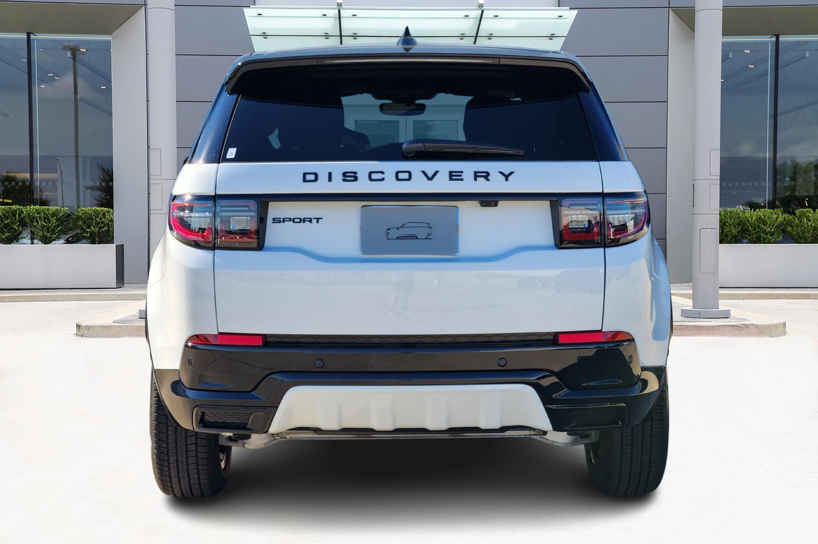 New 2025 Land Rover Discovery Sport Dynamic SE image 6